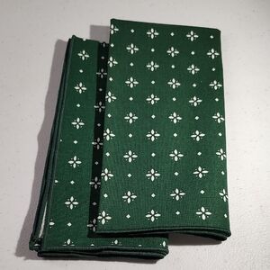 Longaberger Green and White Dining Table Napkins